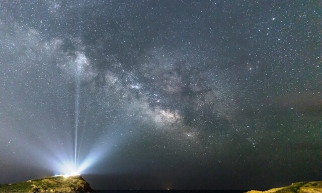 Η εκπληκτική φωτογραφία της NASA που ο ναός του Σουνίου «φωτίζει» τον Γαλαξία!