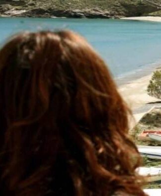 Θρίλερ με πτώμα χωρίς ρούχα που εντοπίστηκε στην Άνδρο