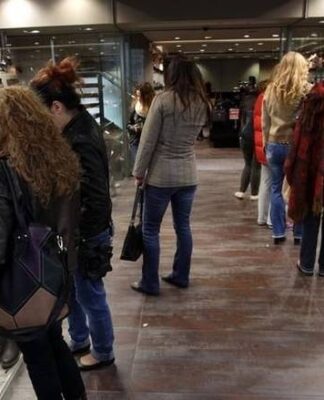 Πότε ξεκινούν οι ενδιάμεσες εκπτώσεις;