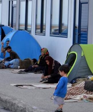 Πειραιάς: Σε 3280 υπολογίζονται πρόσφυγες και μετανάστες – 450 αναχώρησαν για κέντρα φιλοξενίας