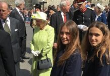 Κόρες γνωστής Ελληνίδας πήγαν λουλούδια στη βασίλισσα Ελισάβετ! ΦΩΤΟ