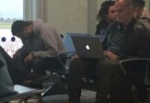 Ο Βαρουφάκης ήθελε να πετάξει με business class αν και δεν είχε τέτοιο εισιτήριο