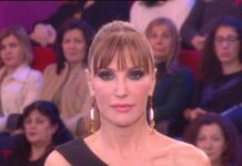 ΔΕΙΤΕ τη Βίκη Χατζηβασιλείου δίχως ίχνος ρετούς!