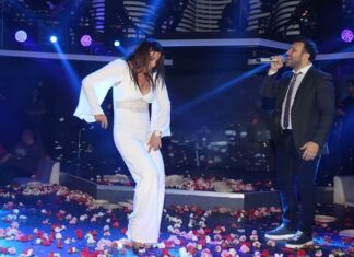 Μεράκλωσε η Άντζελα: Δείτε το ζεϊμπέκικό της που έριξε το διαδίκτυο!