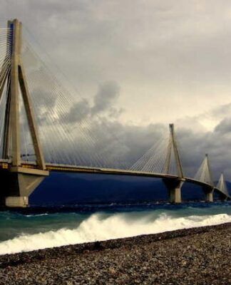 Τι κρύβεται κάτω από τη γέφυρα Ρίου -Αντιρρίου; (Βίντεο)