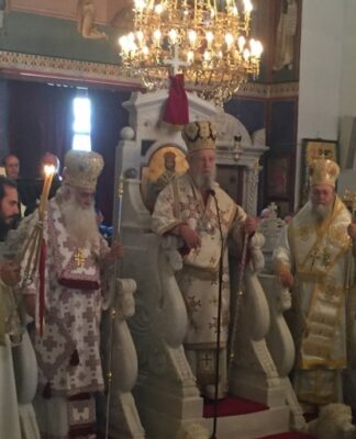 Χιλιάδες πιστοί τίμησαν τον Όσιο Ιωάννη τον Ρώσο στην Ι.Μ. Χαλκίδος (Φωτο)
