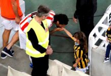 Η φωτογραφία της 10ετίας από τον Τσάβι μετά τη λήξη του Τελικού Κυπέλλου!