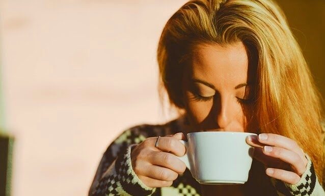 Έπινα ζεστό νερό με μέλι και λεμόνι κάθε πρωί, για ένα χρόνο. Τα αποτελέσματα; Δεν θα το πιστεύετε!
