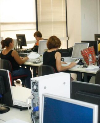 Δημιουργεί νέο δημόσιο ο ΣΥΡΙΖΑ με 2.000 ευρώ / μήνα