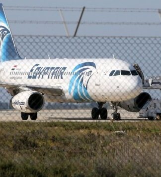 Έκτακτο: Βρέθηκαν συντρίμμια του αεροπλάνου της Egyprtair που συνετρίβη στη Μεσόγειο