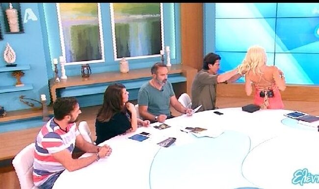 Ελένη Μενεγάκη: Το πρόβλημά της on air και η επέμβαση των συνεργατών της