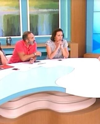 Τα γέλια της Ελένης Μενεγάκη στο διάγγελμα του Αλέξη Τσίπρα! (BINTEO)