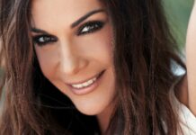 Η Δέσποινα Βανδή με μπικίνι είναι ό,τι πιο σέξι θα δεις σήμερα!