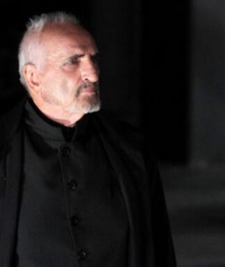 Eσπευσμένα στο νοσοκομείο ο Νικήτας Τσακίρογλου – Ένιωσε έντονη αδιαθεσία την ώρα της παράστασης