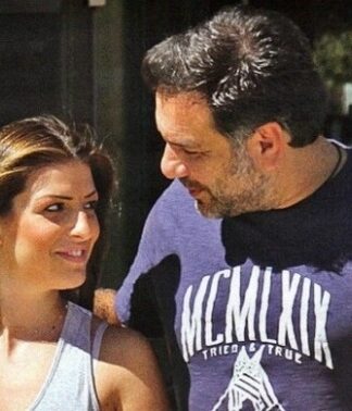 Μόνο εδώ. Η αλήθεια για το δεύτερο παιδι του Αρναούτογλου