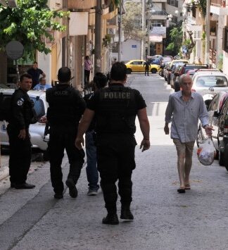 ΕΧΕΙ ΞΕΦΥΓΕΙ Η ΚΑΤΑΣΤΑΣΗ: Άγρια δολοφονία άνδρα μέσα στο σπίτι του στο Πικέρμι!