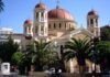 Αντιεξουσιαστές εισέβαλαν στη Μητρόπολη Θεσσαλονίκης και διέκοψαν τη λειτουργία