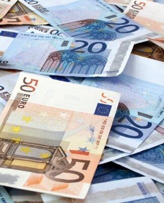 ΠΡΟΣΟΧΗ: Ποιοι δικαιούνται επίδομα 200 ευρώ το μήνα;