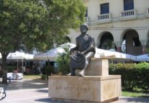 Οι εικόνες που μας κάνουν ρεζίλι διεθνώς – Δείτε πώς έκαναν το άγαλμα του Αριστοτέλη (ΦΩΤΟ)!