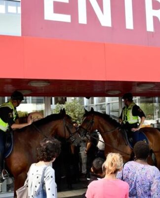 Πανικός από πυροβολισμούς σε εμπορικό κέντρο στη Σουηδία