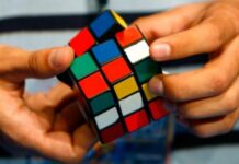 Τρελαίνει… κόσμο Έλληνας ηθοποιός! Λύνει τον κύβο του Ρούμπικ σε 16 δευτερόλεπτα!