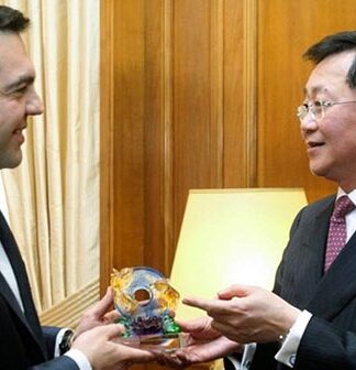ΠΡΟΕΔΡΟΣ COSCO ΠΡΟΣ ΤΣΙΠΡΑ: Θα φέρουμε πάνω από 500 εκ. ευρώ στον Πειραιά