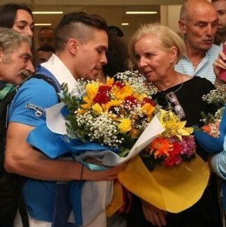 Άγριο ξέσπασμα της μητέρας του Πετρούνια κατά των ΜΜΕ! Δείτε τι δήλωσε αγανακτισμένη μπροστά στις κάμερες