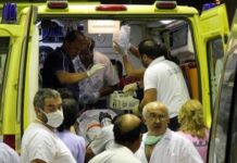 Διασωληνωμένος στο νοσοκομείο νεαρός μετά από καυγά