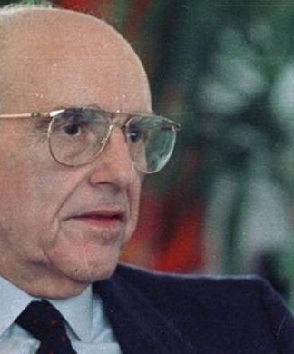 Ανδρέας Παπανδρέου το 1989: Η Ελλάδα θα γίνει ξενοδοχείο της Ευρώπης! (Bίντεο)