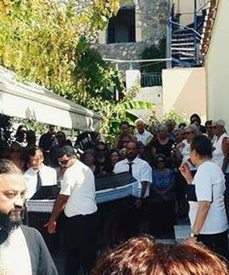 Τραγωδία στην Αίγινα: Θρήνος στην κηδεία του καπετάνιου του τουριστικού σκάφους