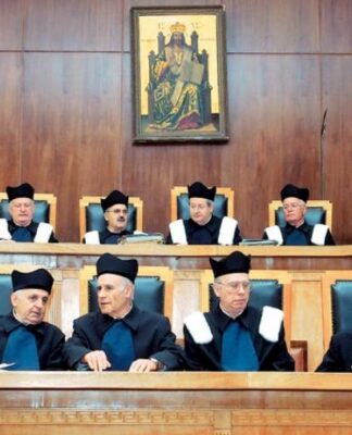 ΠΡΟΚΛΗΣΗ: Εξαιρέθηκαν oι δικαστές από την υπoχρέωση να δηλώνουν τα λεφτά σε στρώμα ή θυρίδες !