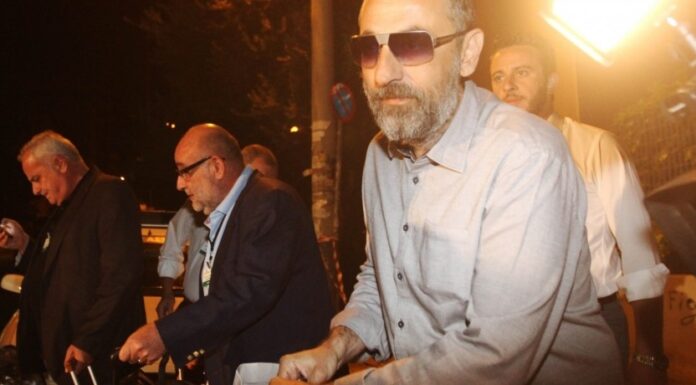 ΑΣΥΛΛΗΠΤΟ: Υπογραφή νεκρής από το 2011 στο πόθεν έσχες Καλογρίτσα (BINTEO)