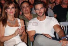 QUIZ: Ποιος είναι ο νεαρός που συνόδευε τη Βίκη Χατζηβασιλείου στη συναυλία;;;