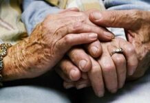 «Τρέξτε να δείτε»! – Σάλος στη Βέροια με το μυστικό που έκρυβε ηλικιωμένο ζευγάρι