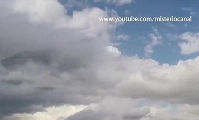Παγκόσμιος σάλος: Αληθινό UFO στον ουρανό του Περού; (ΒΙΝΤΕΟ)