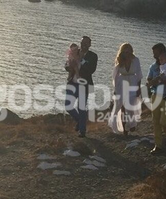 Στέφανος Κωνσταντινίδης: Βάπτισε την κόρη του στην Κύθνο (φωτο)
