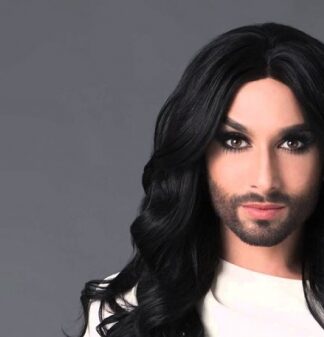 Πιο κάτω γίνεται;;; Δείτε το νέο look της Conchita