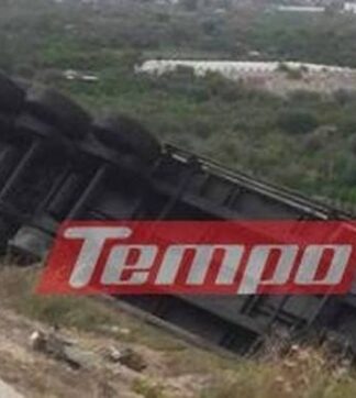 ΘΑΝΑΤΗΦΟΡΟ ΤΡΟΧΑΙΟ στην Αθηνών-Πατρών: Μετωπική σύγκρουση ΙΧ με νταλίκα! Διαλύθηκαν τα πάντα