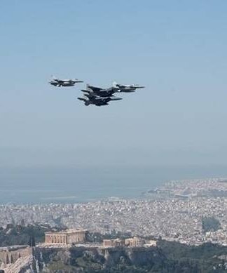 ΤΩΡΑ: Μαχητικά αεροσκάφη πάνω από την Αθήνα