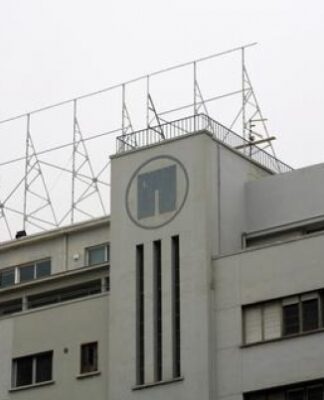 ΣΟΚ: Ξεπουλάνε το ιστορικό ακίνητο της ΠΑΠΑΣΤΡΑΤΟΣ στον Πειραιά!