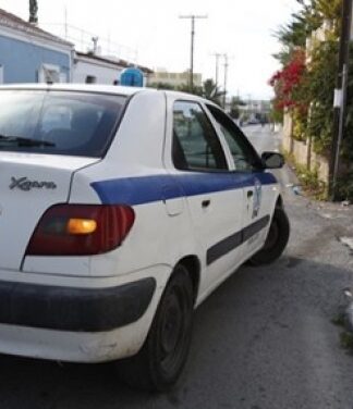 Βρέθηκε νεκρός με σπασμένο κεφάλι εξω από το σπίτι του φίλου του