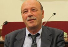 Πρόεδρος ΟΑΕΕ: «Οποιος δεν μπορεί να πληρώνει εισφορές να πάει στη Βουλγαρία»
