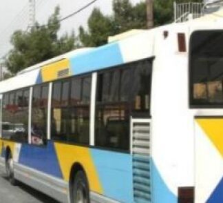 ΤΡΟΧΑΙΟ με Λεωφορείο και ΙΧ – Στο νοσοκομείο οι τραυματίες