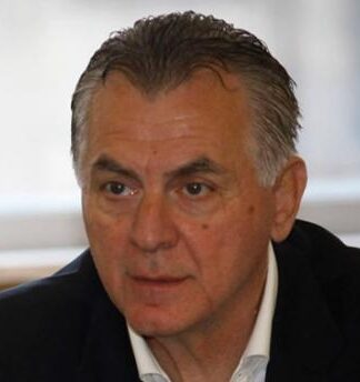 Παχατουρίδης: “Μια εκκλησούλα από τη Λαμία διεκδικεί το μισό Περιστέρι” (BINTEO)