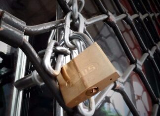 Νέο κανόνι στην ελληνική αγορά: Μεγάλος κολοσσός λίγο πριν την κατάρρευση!