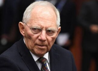 Ο Σόιμπλε μας πετάει εκτός ευρώ και δείχνει εκλογές!