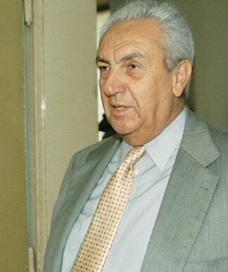 Αυτή είναι η νέα κυρία στο πλευρό του Δημήτρη Κοντομηνά! (Φωτο)