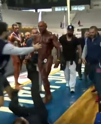 Μπουνιές και βρισιές από μποντιμπίλντερ σε Διεθνή Διοργάνωση στο Γαλάτσι ! (ΒΙΝΤΕΟ)