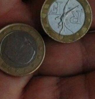 ΑΠΙΣΤΕΥΤΟ: Τον δάγκωσε και του έκοψε το δάχτυλο για… δύο ευρώ!