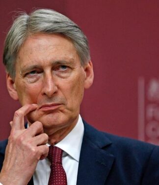 Δείτε πόσα ΔΙΣ ΕΥΡΩ θα κοστίσει BREXIT έως το 2021 !
